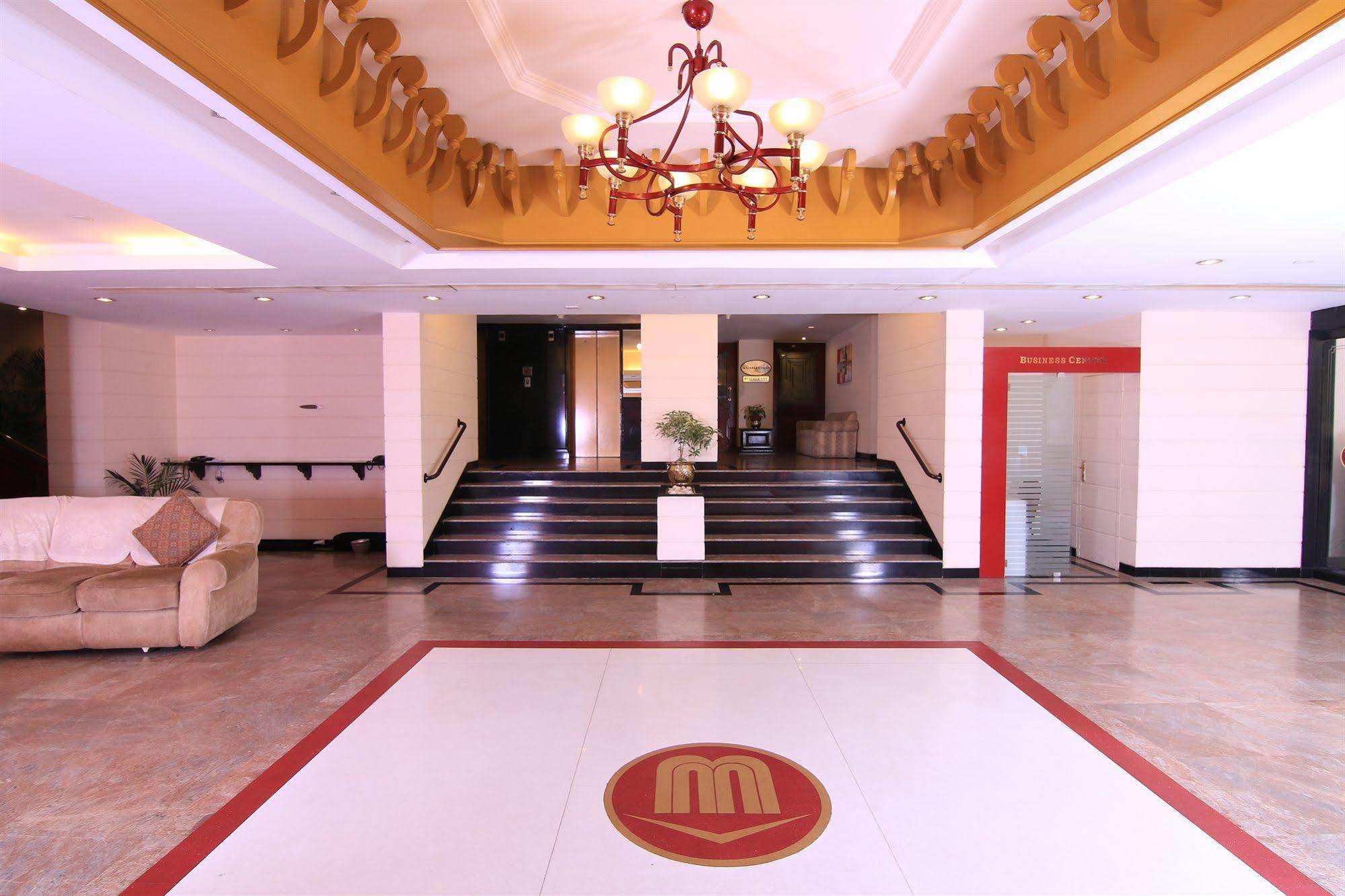 Westway Hotel Calecute Exterior foto