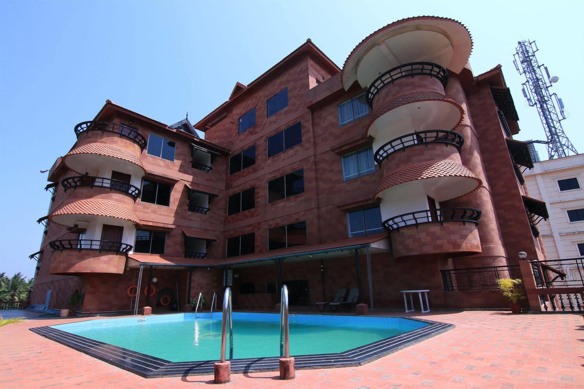 Westway Hotel Calecute Exterior foto